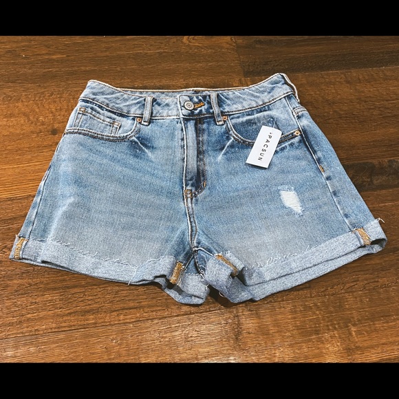 PacSun NWT High Waisted Mom Shorts - Picture 1 of 3